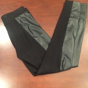 Cabi faux side leather pants/ leggings style# 3397